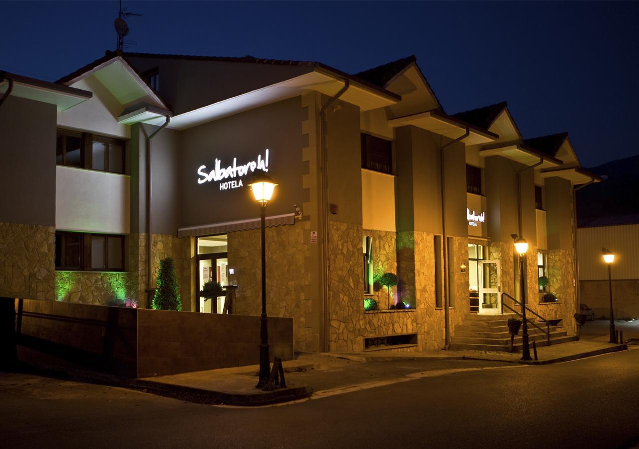 Hotel Salbatoreh 베아사인 외부 사진
